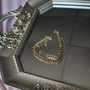 Elegant Gold Chain Bracelet